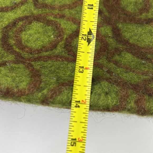 Gorgeous Green Felted Tote bag with Brown Swirl Pattern - Picture 5 of 8